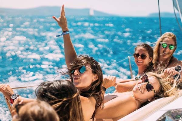 mar y fiesta en los cabos