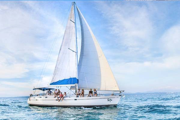 renta de velero con aperitivos