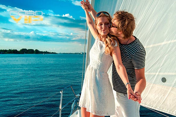 Aniversario abordo de yate en Los Cabos