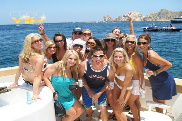 Despedida de Soltero VIP abordo de Mega Yate en Cabo