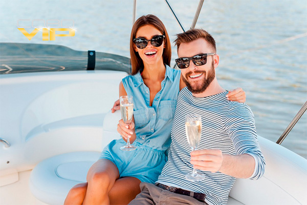 Fiesta de Compromiso abordo de Velero en Cabo