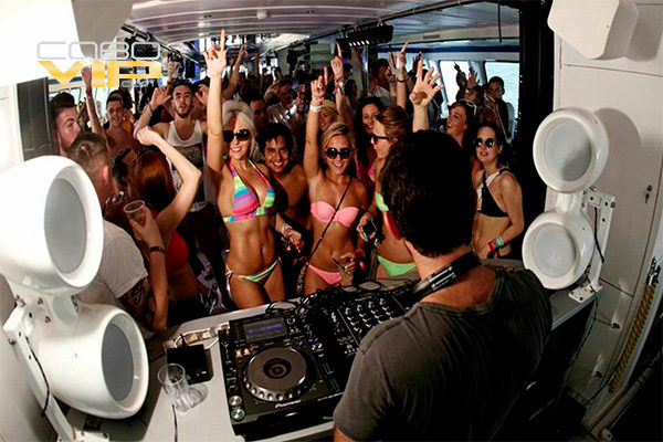 Mega Yate para Fiesta de Cumpleaños en Los Cabos