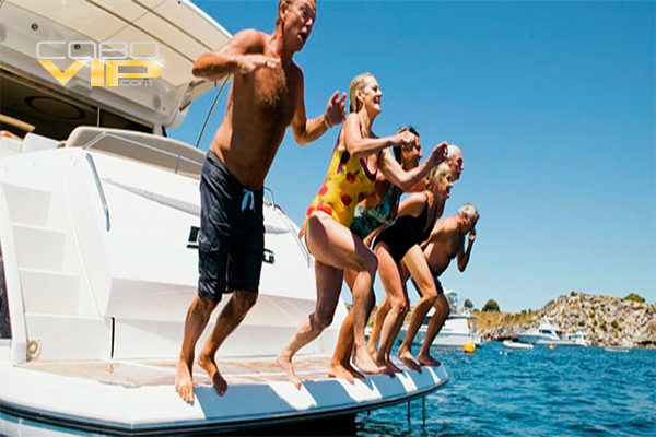 Vacaciones Familiares abordo de Yate en Los Cabos