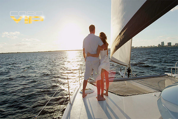 Vacaciones Románticas abordo de Mega Yate en Cabo