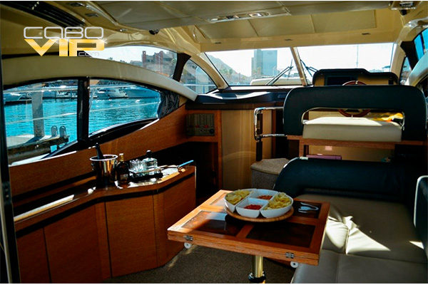 Yate de Lujo para Fiesta Privada en Cabo