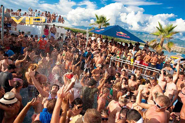 Fiesta de Graduación en Catamaran de lujo en Cabo