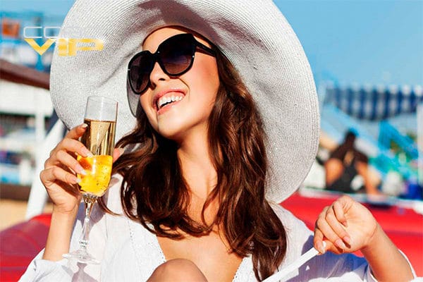 Paseos relajantes abordo de Yate en Cabo San Lucas