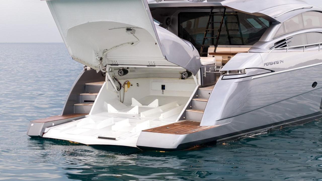 PEARSHING-75-FT-YACHT-CHARTER-CABO-11.jpeg