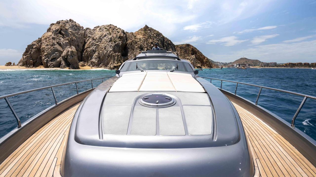 PEARSHING-75-FT-YACHT-CHARTER-CABO-14.jpeg