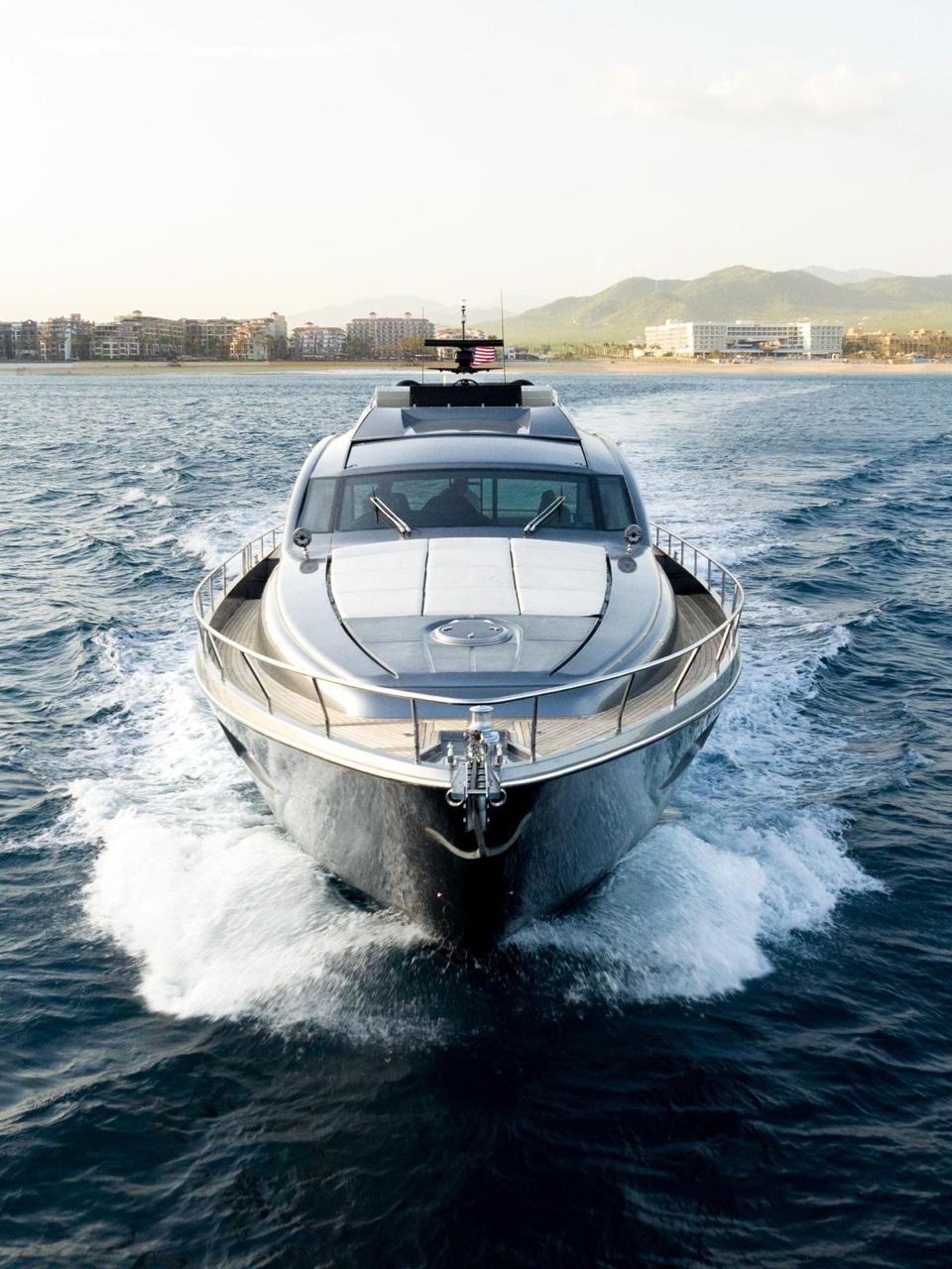 PEARSHING-75-FT-YACHT-CHARTER-CABO-17.jpeg