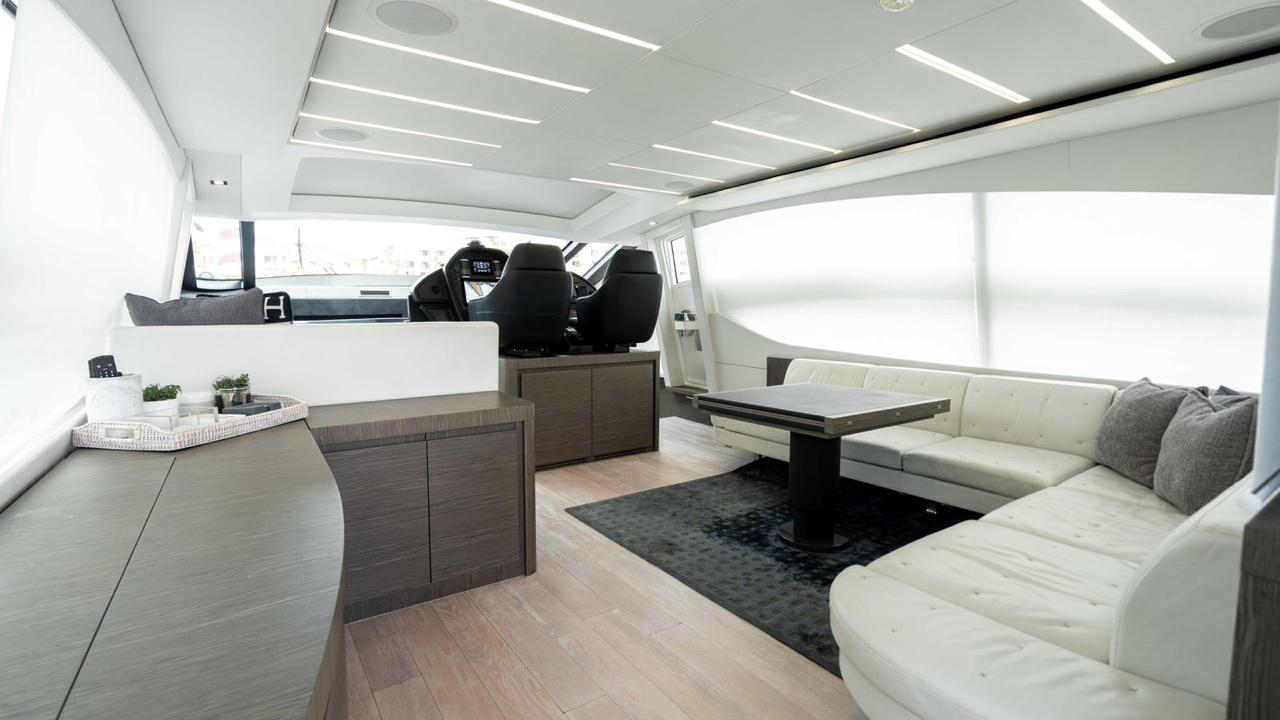 PEARSHING-75-FT-YACHT-CHARTER-CABO-4.jpeg