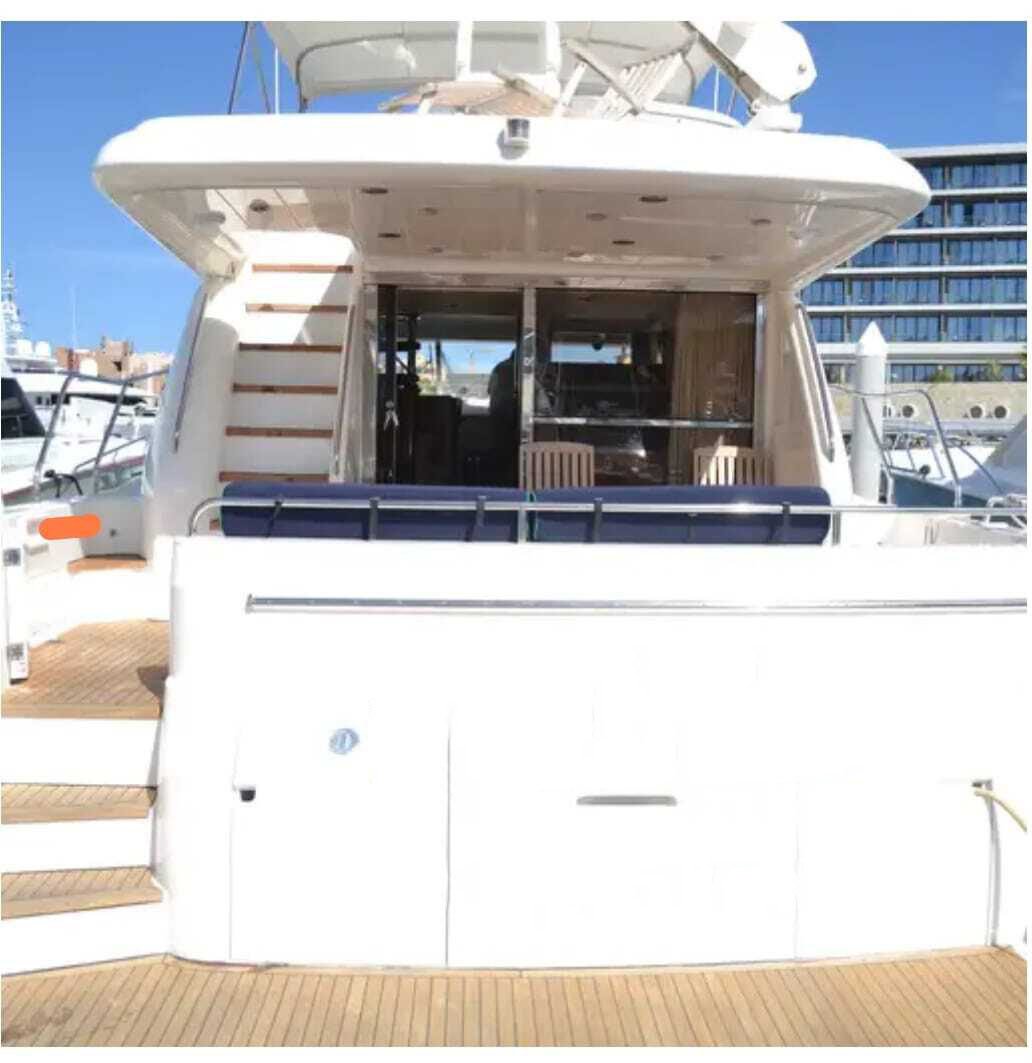 Luxury Yacht for Cruising in Los Cabos - Image 13